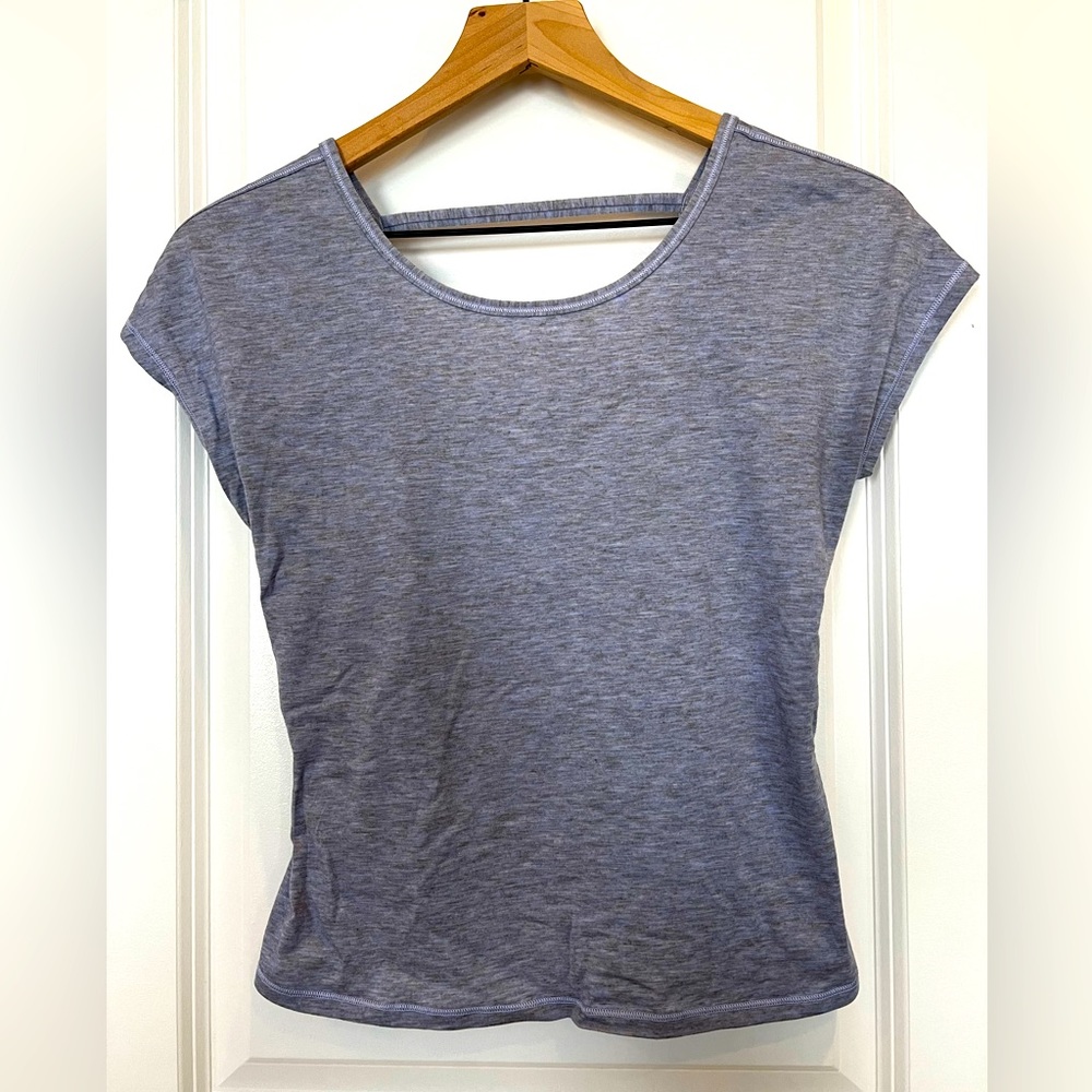 Lululemon capped sleeve top light purple size 0
